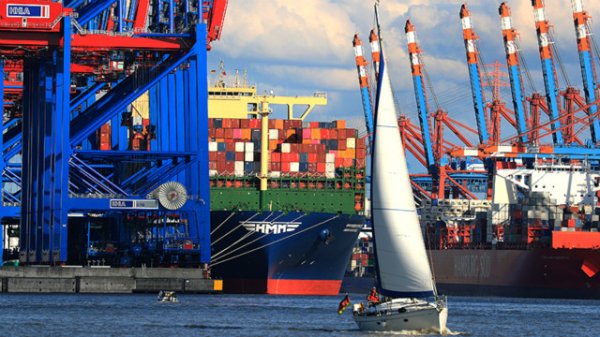 股票配资平 冯德莱恩透露更多美欧谈判细节，若谈判失败将对美科技巨头征税